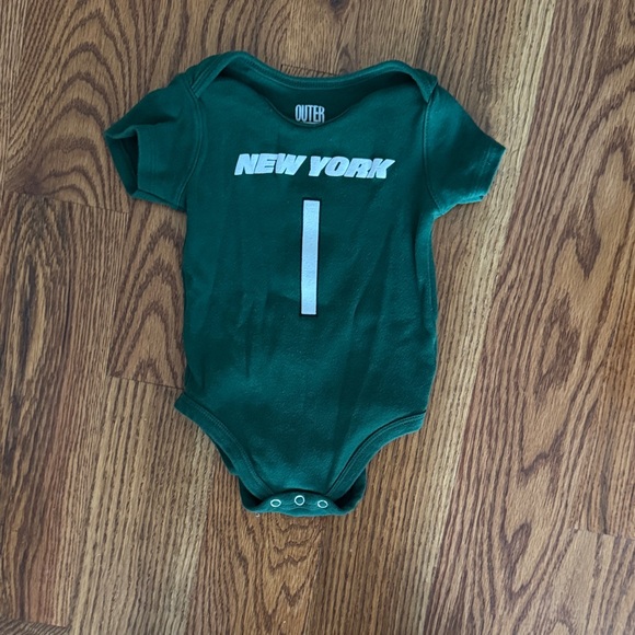 Infant Ahmad Sauce Gardner New York Jets Mainliner Player Name & Number Bodysuit - Picture 1 of 3